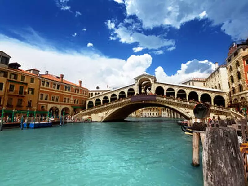 OTOBÜS İLE BÜYÜK İTALYA VE YUNANİSTAN MASALI (7 Gece Ekstra Turlar ve Çevre Gezileri Dahil)