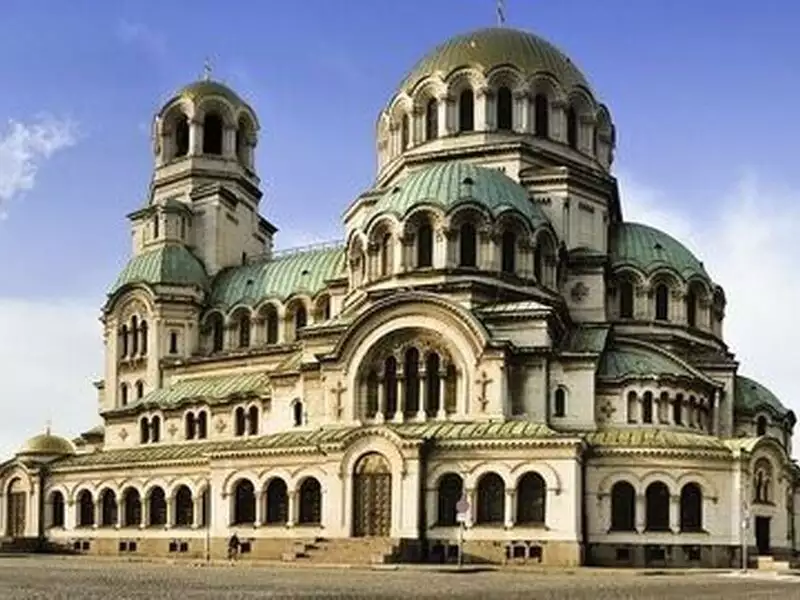 OTOBÜSLÜ BÜYÜK AVRUPA TURU (17 Gün 16 Gece – 15 Gece Otel Konaklaması)